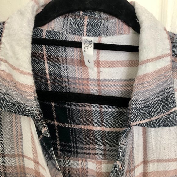 Flannel shirt - Picture 2 of 2